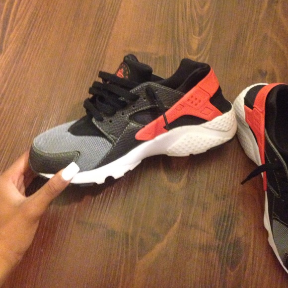Black Grey & Pink Nike Huaraches