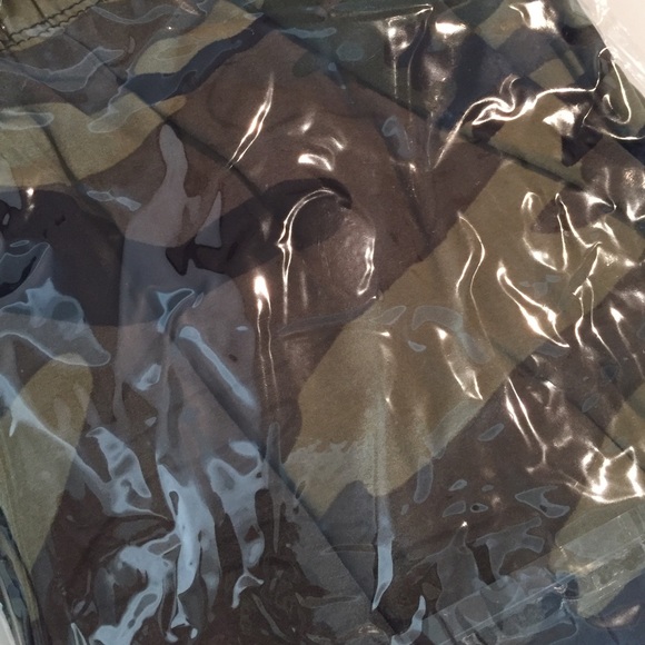 New Cool Camouflage Leggings - Picture 2 of 4