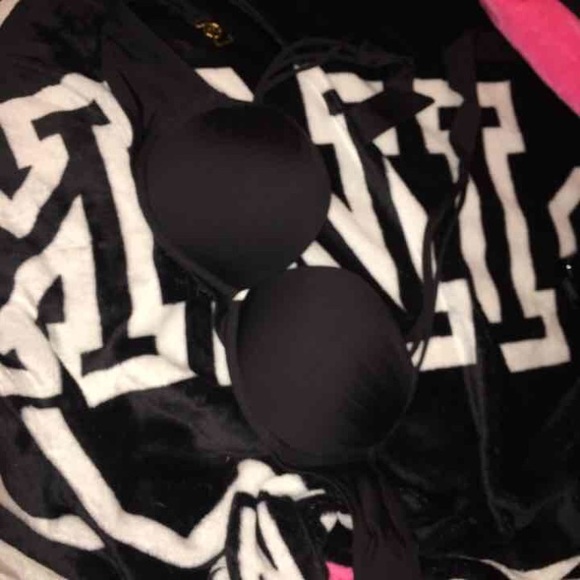 36B black strappy Bombshell bikini top
