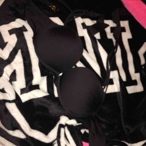 36B black strappy Bombshell bikini top