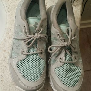 **$ale** Under Armour sz. 9