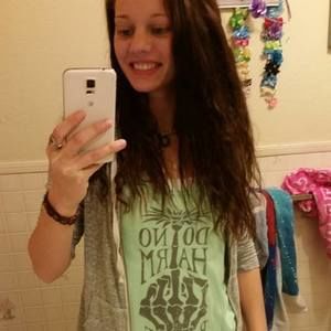 Meet your Posher, Hilary