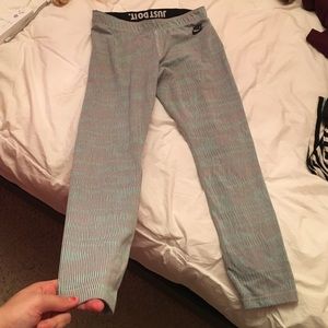 Never worn Nike leggings !