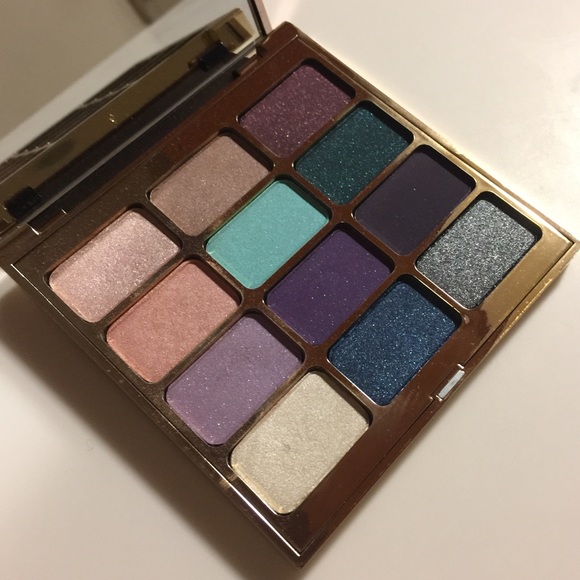 Stila "Eyes are the Window" Body Eyeshadow palette