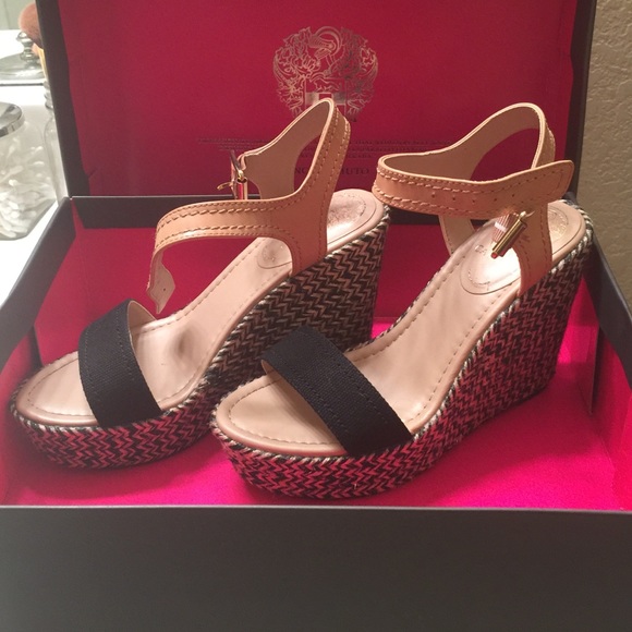 Vince Camuto Wedges
