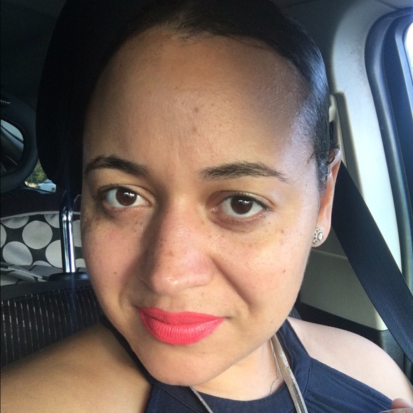 Meet your Posher, Sheena - Picture 1 of 1