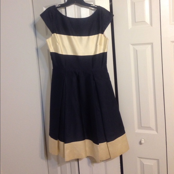 *Sold* Kate Spade Adette Silk Dress Sz 10 navy - Picture 1 of 4
