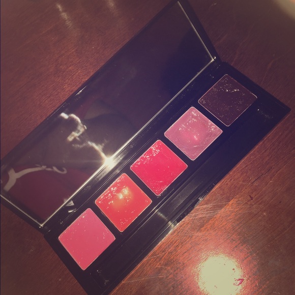 Lancôme Lip Gloss Palette💄Includes 5 Colors 💄💋