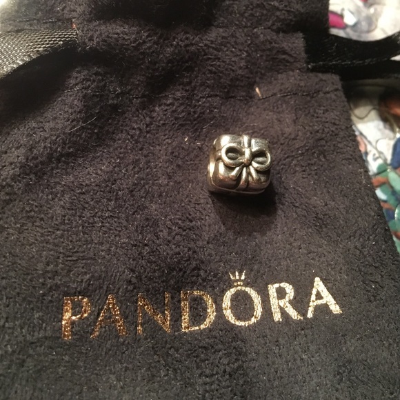 Pandora Present - Picture 3 of 4