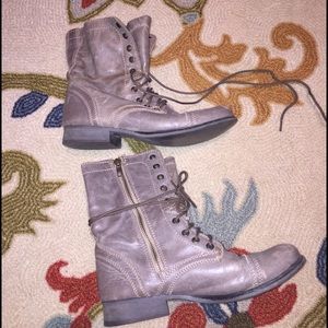 Steve Madden Troopa boot