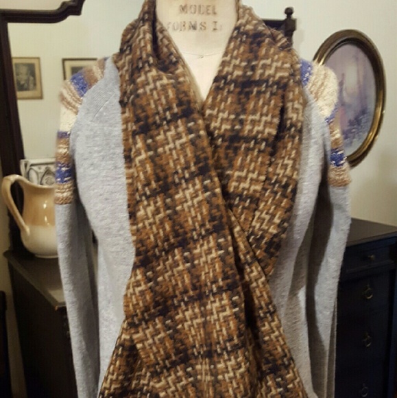 Beautiful plaid cashmere like scarf - Picture 1 of 3