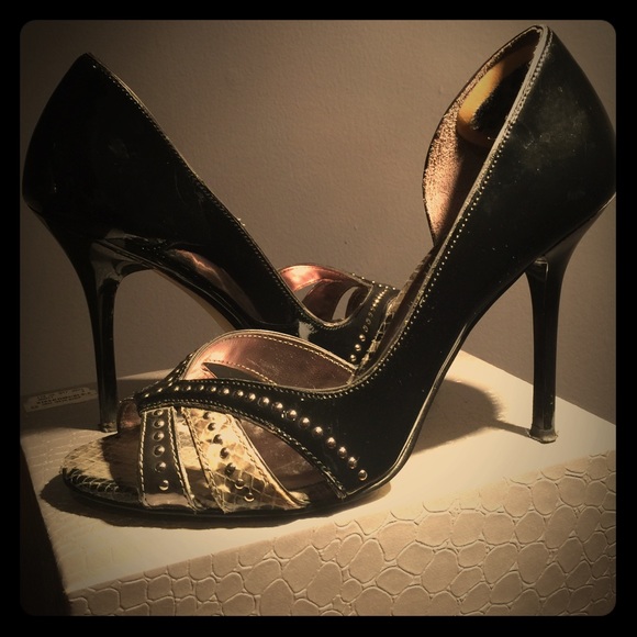 🐍Snake & Studds⚙ Patent Heels by Guess