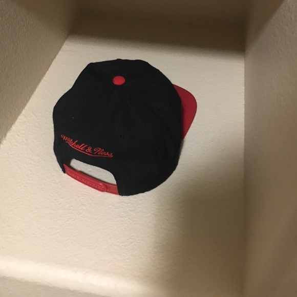 Chicago Bulls SnapBack hat - Picture 2 of 2