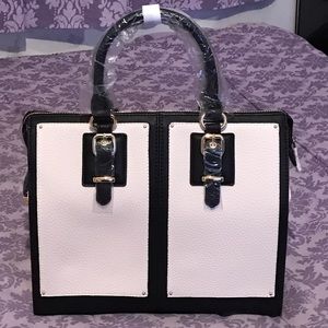 Brand New--Style: IMAAL (White/Black: Aldo Bag)