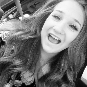 Meet your Posher, Ashlee