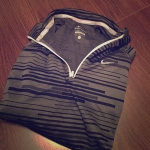 Long sleeve pullover