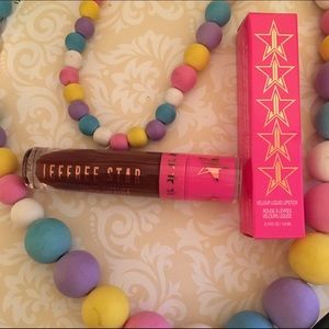 Dominatrix jeffree star chocolate brown lipstick