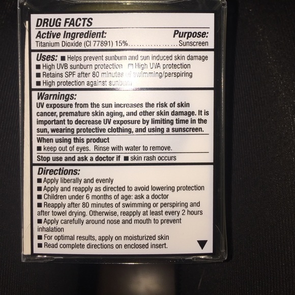 Powder concealer sunscreen - Picture 3 of 3