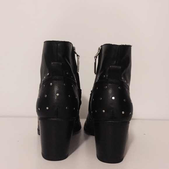 SOLD! 20% OFF ✨ Bershka - Studded ankle boot - Picture 4 of 4