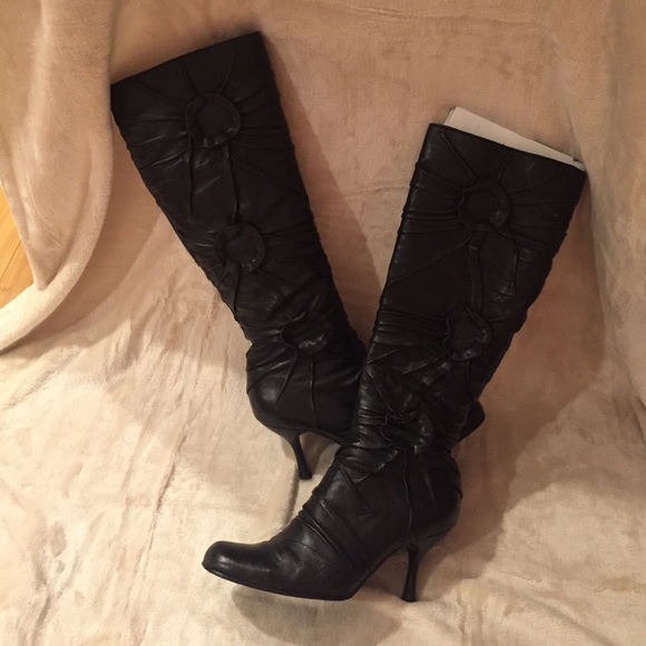 Aldo Boots - Picture 1 of 3