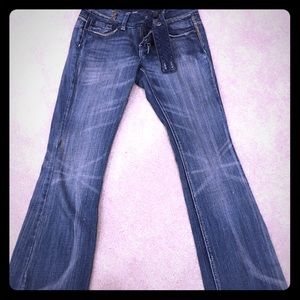 Juniors jeans