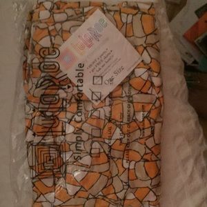 One size candy corn leggings never worn