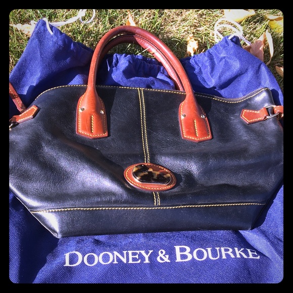 Dooney and Bourne large champosa tote