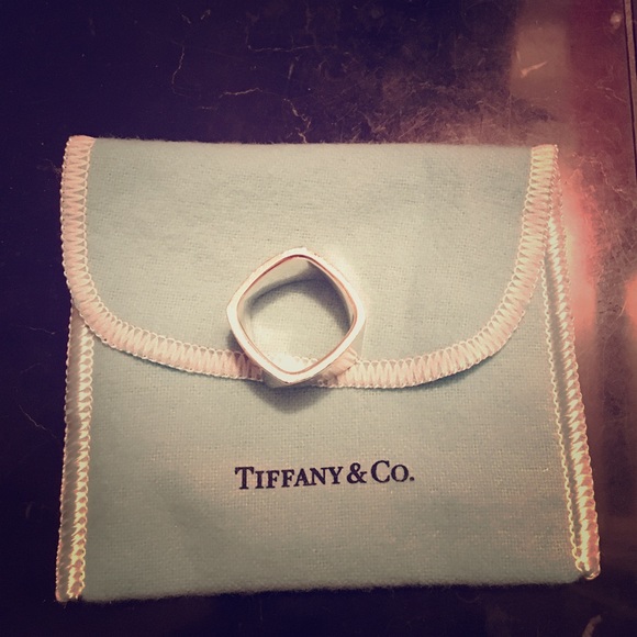 ❌SOLD❌Authentic Tiffany & Co. ring
