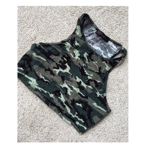 Free size camo crop top