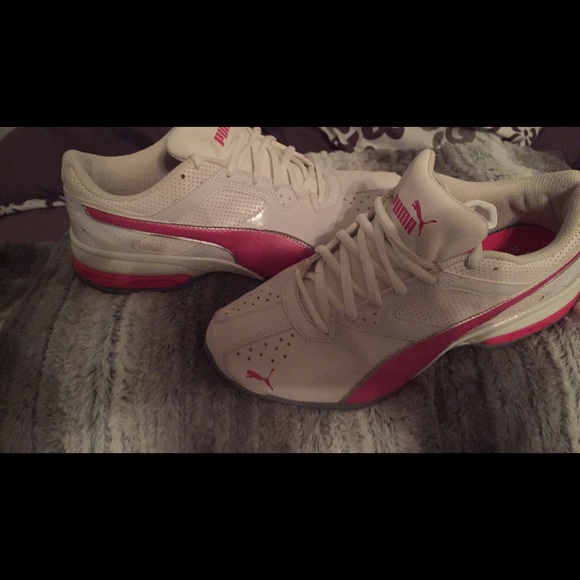 Size 10 ladies sneakers - Picture 2 of 2