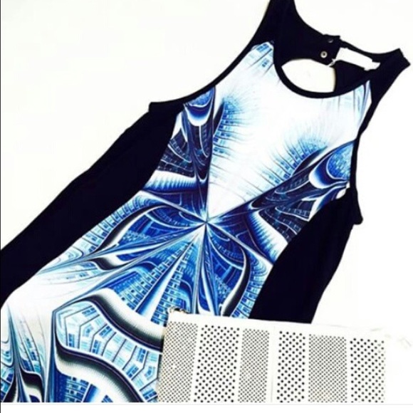 SALE!! Dimension Maxi - Picture 2 of 4