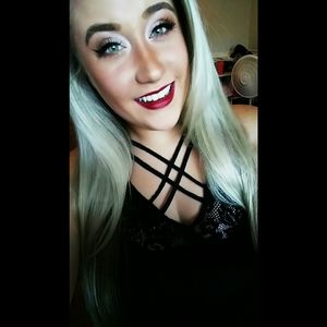 Meet your Posher, Nikki