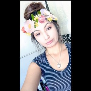 Meet your Posher, Victoria