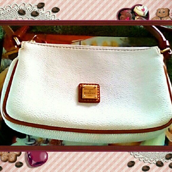 Dooney and Bourke Lexi Crossbody ( Final Sale )