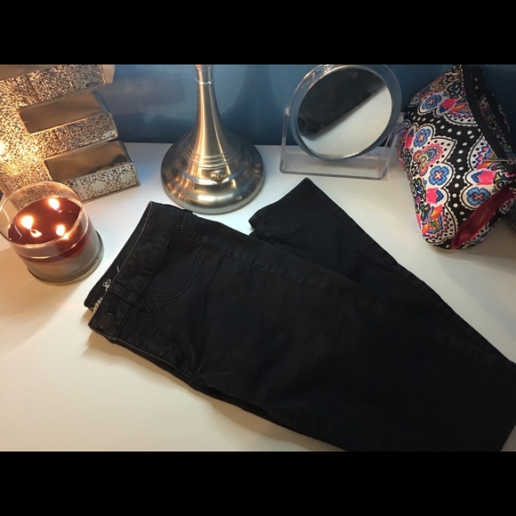 Black American Eagle jegging!