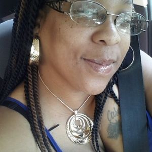 Meet your Posher, Sherrie