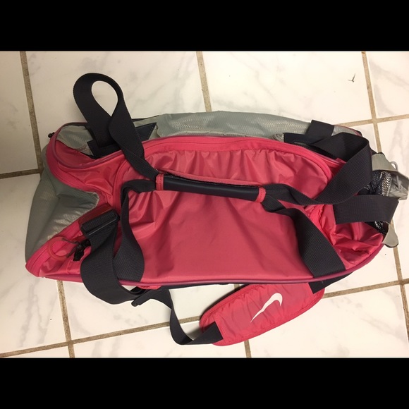 💕Nike Varsity Girl 2.0 Medium Duffel Gym Bag💕