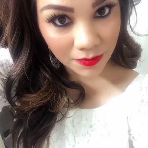 Meet your Posher, Sharon