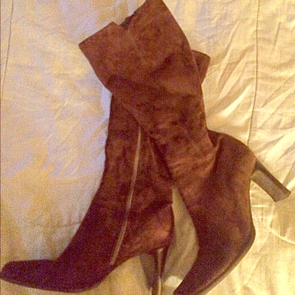 Nine West Shoes - ⭐⭐Suede Brown zipper Boots