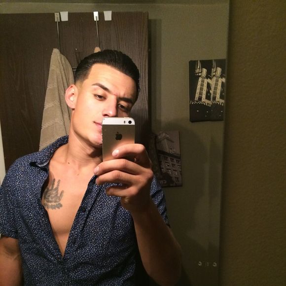 Meet your Posher, Cristian - Picture 1 of 1
