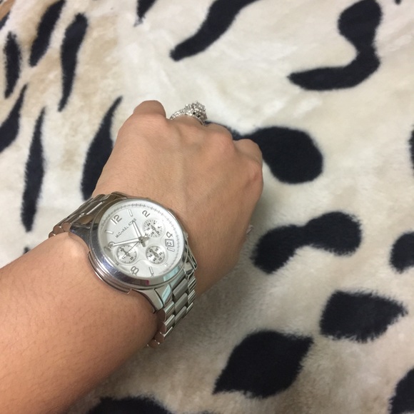 MK watch silver main image 3