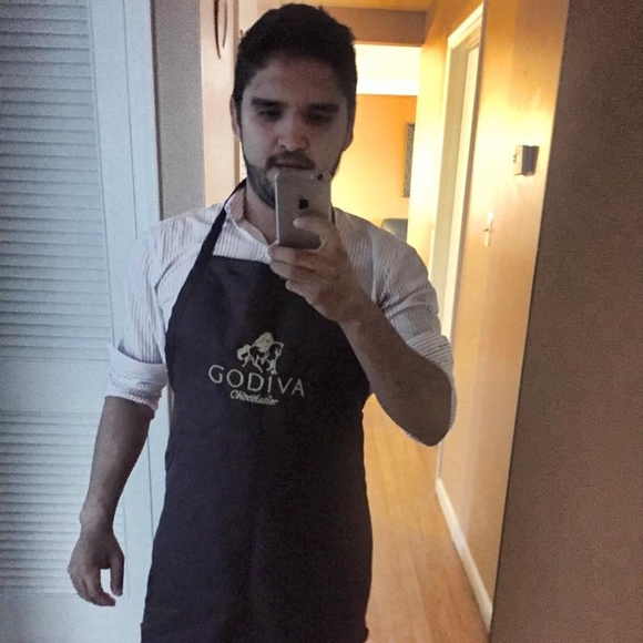 Meet your Posher, Gilberto - Picture 1 of 1