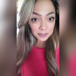 Meet your Posher, Esmeralda