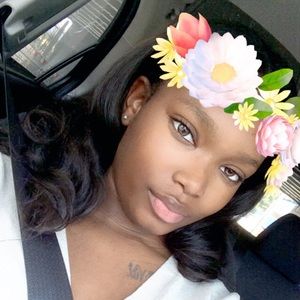 Meet your Posher, Andrea