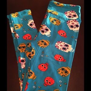 Lularoe OS Teal Sugar Skulls NWOT Halloween