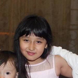 Meet your Posher, Hafiza