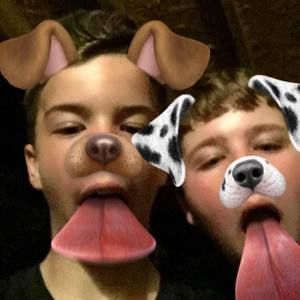 Meet your Posher, Max