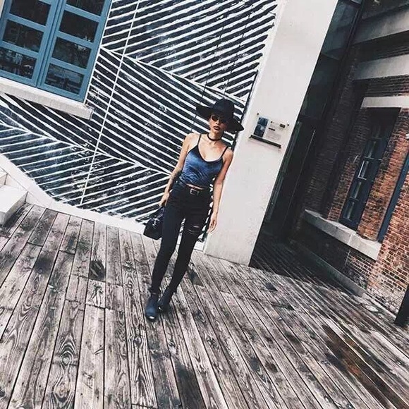 HP💗✨Jeffrey Campbell Black leather ankle boots - Picture 3 of 3