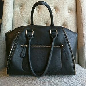 Zipper detail medium satchel