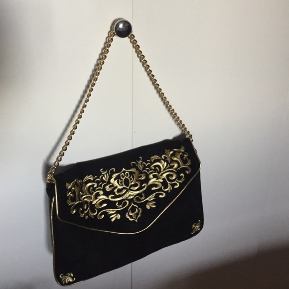 Embroidered chain handle bag